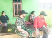 Babinsa Koramil 2304/Anyer, Komsos Membahas Kebersihan Lingkungan
