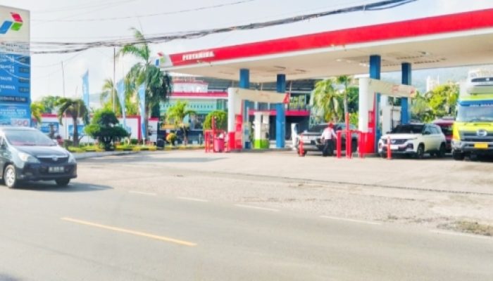Supir Damtrek Keluhkan Pengisian Solar Tercampur Air Di SPBU Grem Merak