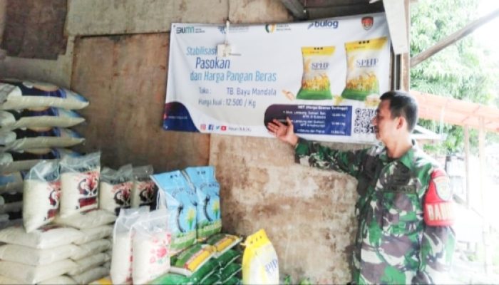 Babinsa Koramil 2301/Cilegon, Puan Ter Pendataan Harga Sembako