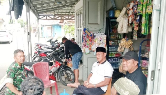 Babinsa Koramil 2302/Bojonegara, Komsos Membahas Keamanan Masyarakat