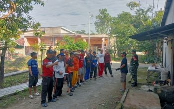 Manfaatkan Hari Libur, Lurah Kalabbirang Pimpin Kerja Bakti Bersama Warga BTN Bombong Indah