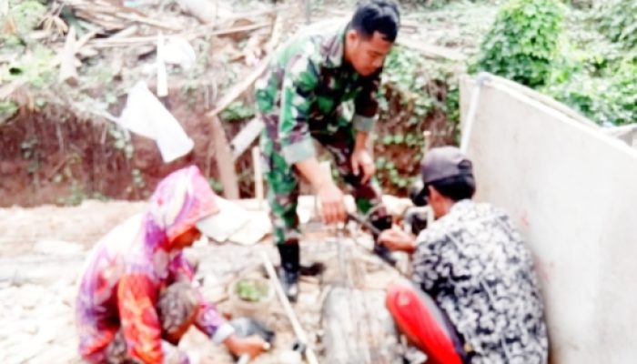 Babinsa Koramil 2305/Cinangka, Karbak Pemasangan Pondasi
