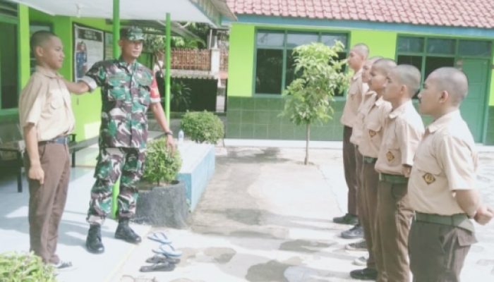 Babinsa Koramil 2301/Cilegon, Bintahwil Kegiatan Baris Berbaris