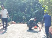 Babinsa Koramil 2302/Bojonegara, Karbak Pemasangan Paving Blok Jalan