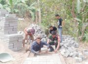 Babinsa Koramil 2306/Mancak, Karbak Pemasangan Konblok