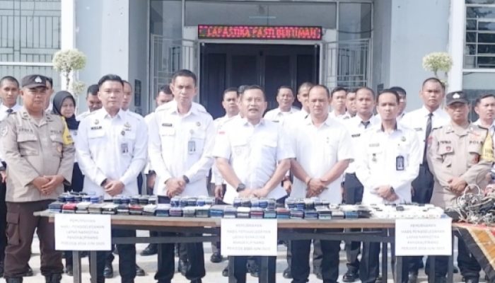 Lapas Narkotika klas IIA Pangkalpinang Musnahkan 365 Ponsel Sitaan Warga Binaan