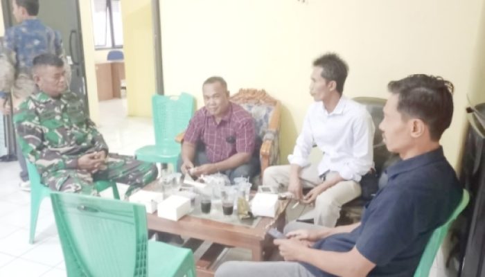 Babinsa Koramil 2302/Bojonegara, Komsos Membahas Keamanan dan Ketertiban Masyarakat