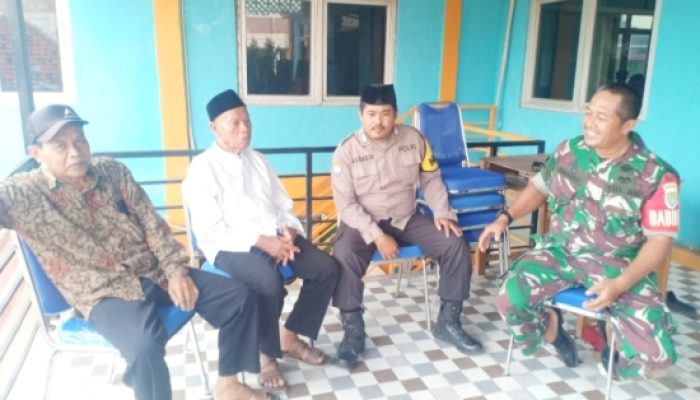 Cegah DBD dan Dukung Pembangunan Masjid, Babinsa Koramil 2307 Ciwandan Gencarkan Komsos