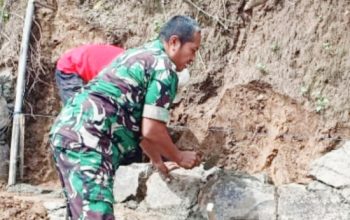 Babinsa Koramil 2307/Ciwandan Gelar Karbak, Bantu Pembangunan Rumah Warga