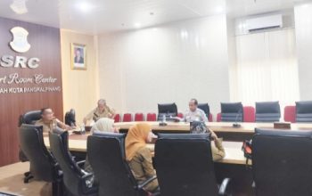 Juhaini Hadiri Rakom dalam Rangka Pengendalian Inflasi oleh Kemendagri Melalui Zoom meeting