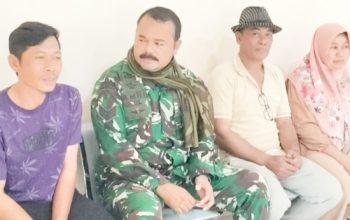 Babinsa Koramil 2302/Bojonegara Gencarkan Komsos, Bahas Kesehatan Anak dan Kebersihan Lingkungan