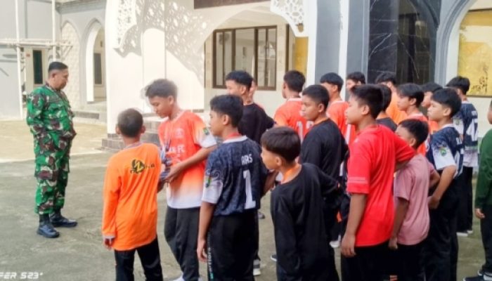 Babinsa Koramil 2301/Cilegon Laksanakan Kegiatan Bintahwil di Pesantren Adzikra