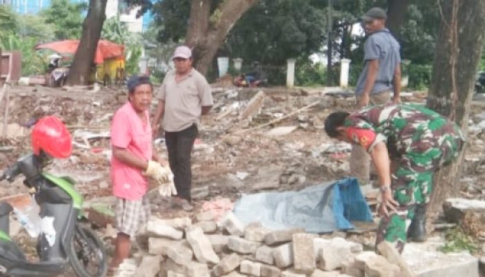 Koramil 2303/Pulomerak Gelar Karbak Bersama Warga, Tingkatkan Kepedulian Lingkungan dan Infrastruktur