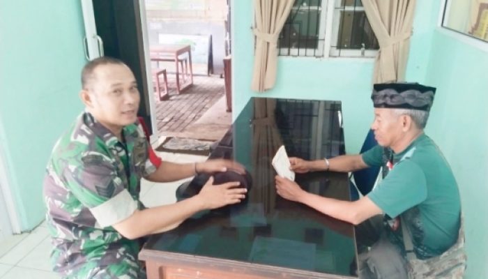 Babinsa Koramil 2304/Anyar Gencarkan Komsos Bahas Kamtibmas dan Layanan Sosial di Wilayah Binaan