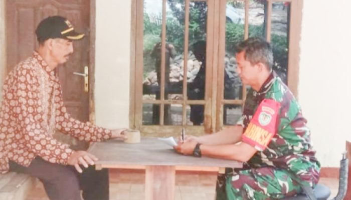 Babinsa Koramil 2306/Mancak Laksanakan Giat Puanter Untuk Perkuat Data Teritorial dan Ketahanan Wilayah