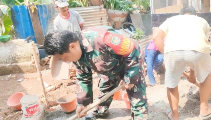 Babinsa Koramil 2302/Bojonegara Gelar Giat Karbak Bantu Warga di Dua Desa