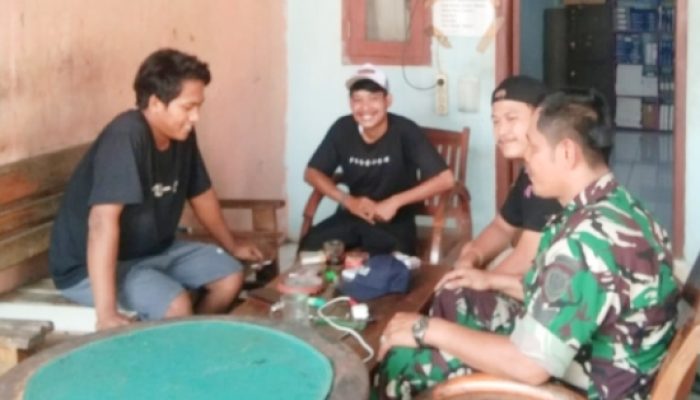 Tingkatkan Keamanan Wilayah, Koramil 2303/Pulomerak Laksanakan Giat Komsos di Dua  Kelurahan
