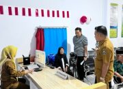 Agus TS Sigap Dampingi Lansia Urus KTP, Disdukcapil Jeneponto Beri Apresiasi