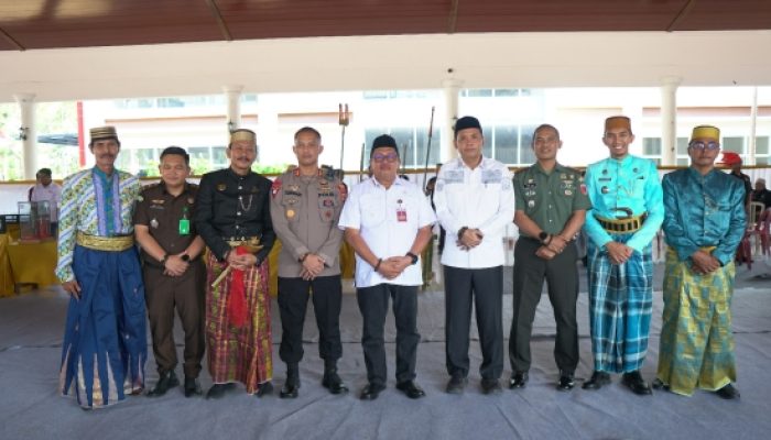 Lestarikan Kekayaan Budaya Indonesia, Bupati di Dampingi Wabup  Takalar Buka Pameran Bilah Pusaka