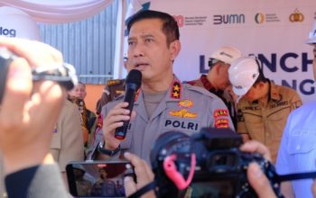 Kapolda Sulsel Pimpin Kick Off Gerakan Pangan Murah Polri, Puluhan Ton Beras Mengalir ke Masyarakat