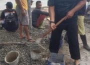 Bersama Warga, LSM HARIMAU Turut Gotong Royong di Mushola Al Huda Cilangkahan