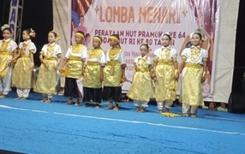 Lomba Tari HUT Pramuka ke-64 & HUT RI ke-80 di Mangarabombang Meriah, Ratusan Penonton Terkagum