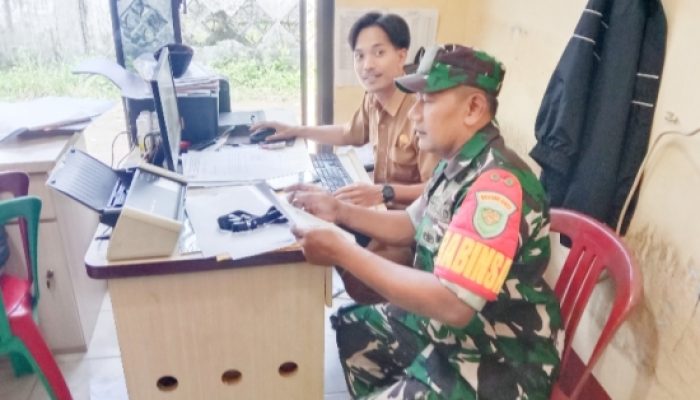 Dukung Akurasi Data Wilayah, Babinsa Koramil 2305/Cinangka Laksanakan Pendataan Kependudukan