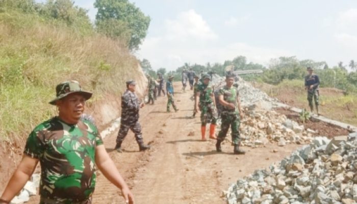 Progres Pengerasan Jalan TMMD Capai 47%, Danramil 2301/Cilegon Optimis Rampung Tepat Waktu
