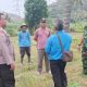 Babinsa Koramil 2301/Cilegon Gelar Karya Bakti Perbaikan Jalan dan Drainase Pasca Banjir