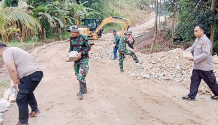 TMMD 125 Kodim 0623/Cilegon Capai 50 Persen Pengerasan Jalan, Komandan SSK : Target 100 Persen Sebelum Penutupan