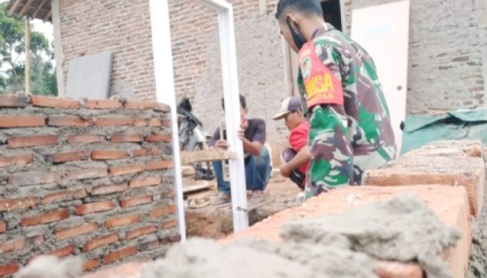 Babinsa Koramil 2302/Bojonegara Gencar Laksanakan Karya Bakti di Dua Desa