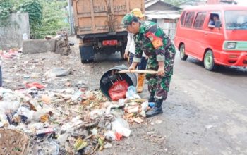Babinsa Koramil 2303/Pulomerak Giat Laksanakan Karbak Bersama Warga