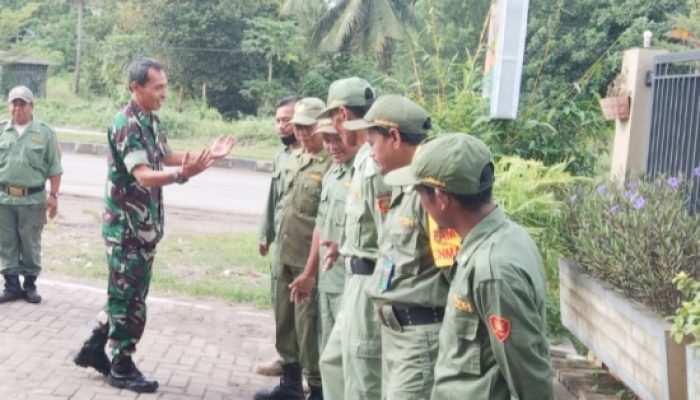 Babinsa Koramil 2307/Ciwandan Laksanakan Pembinaan Linmas Lewat Materi PBB