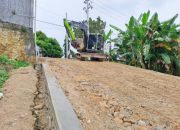 Progres TMMD Ke-125 Kodim 0623/Cilegon : Pengerasan Badan Jalan Capai 90 Persen Berkat Solid Antara TNI dan Masyarakat