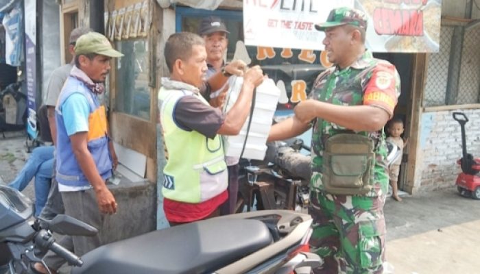 Anggota Koramil 2304/Anyar Laksanakan Kegiatan Bintahwil di Wilayah Anyar, Serang