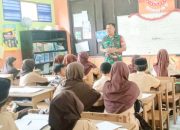 Babinsa Koramil 2307/Ciwandan Giatkan Bintahwil : Beri Pembekalan PBB dan Bela Negara kepada Linmas dan Pelajar