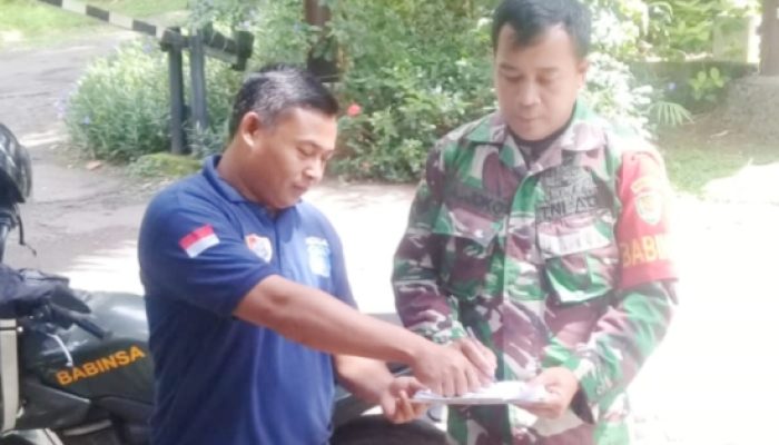 Babinsa Koramil 2305/Cinangka Laksanakan Pendataan Rumah Kontrakan dan Sembako di Wilayah Binaan