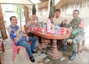 Babinsa Koramil 2302/Bojonegara Gencarkan Komsos Bahas Keamanan Wilayah Puloampel