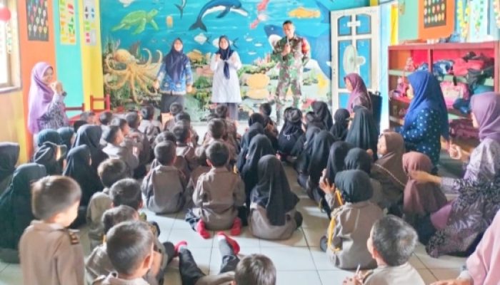 Babinsa Koramil 2301/Cilegon Gencarkan Pembinaan Wawasan Kebangsaan di Sekolah
