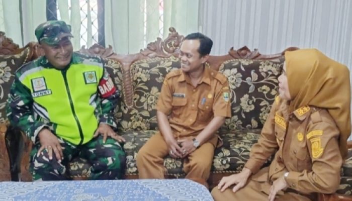 Babinsa Koramil 2303/Pulomerak Perkuat Sinergi Sosial Melalui Komsos di Dua Kelurahan