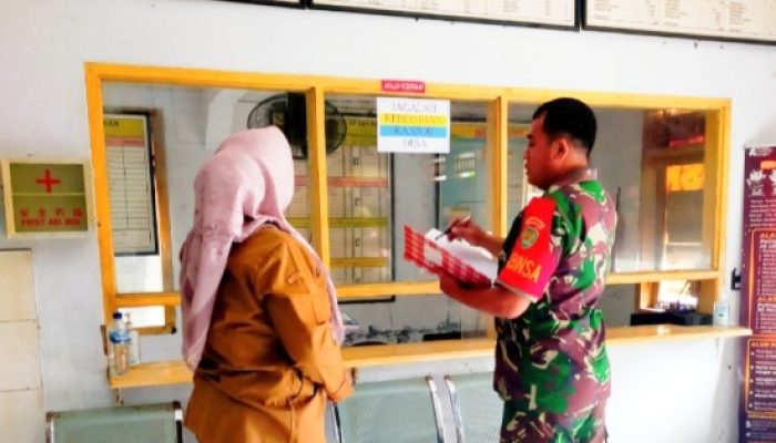 Babinsa Koramil 2305/Cinangka Laksanakan Pendataan Warga dalam Kegiatan Puinter