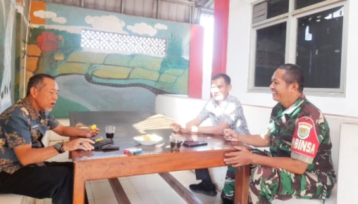Babinsa Koramil 2307/Ciwandan Gelar Kegiatan Komsos Bahas Gotong Royong dan Pencegahan DBD