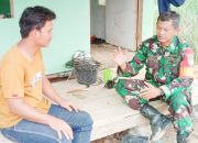 Babinsa Koramil 2306/Mancak Jalin Komunikasi Sosial dengan Warga Bahas Gotong Royong dan Ketahanan Pangan