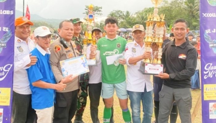 Grand Final APDESI Cup Kecamatan Mancak Berjalan Sukses, Desa Labuan Raih Juara Pertama