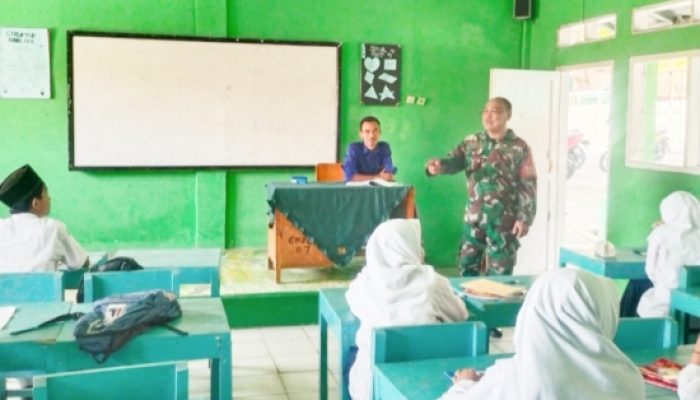 Babinsa Koramil 2307/Ciwandan Gencarkan Pembinaan Bela Negara kepada Pelajar di Dua Kelurahan