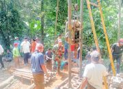 Babinsa Koramil 2303/Pulomerak Aktif Laksanakan Karya Bakti Bersama Warga