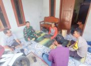 Babinsa Koramil 2306/Mancak Aktif Jalin Komunikasi Dengan Warga Melalui Kegiatan Komsos