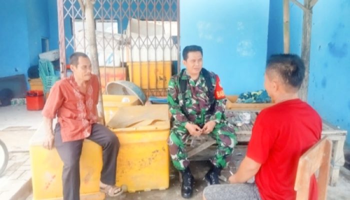 Babinsa Koramil 2305/Cinangka Gencarkan KOMSOS : Bahas Toleransi Beragama dan Kenakalan Remaja