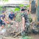 Babinsa Koramil 2305/Cinangka Laksanakan Karya Bakti di Dua Desa: Perbaikan Rumah dan Pembersihan Selokan