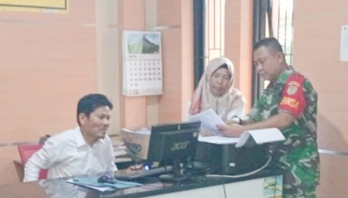 Babinsa Koramil 2307/Ciwandan Dukung Pendataan Penduduk Melalui Kegiatan Puanter di Wilayah Binaan